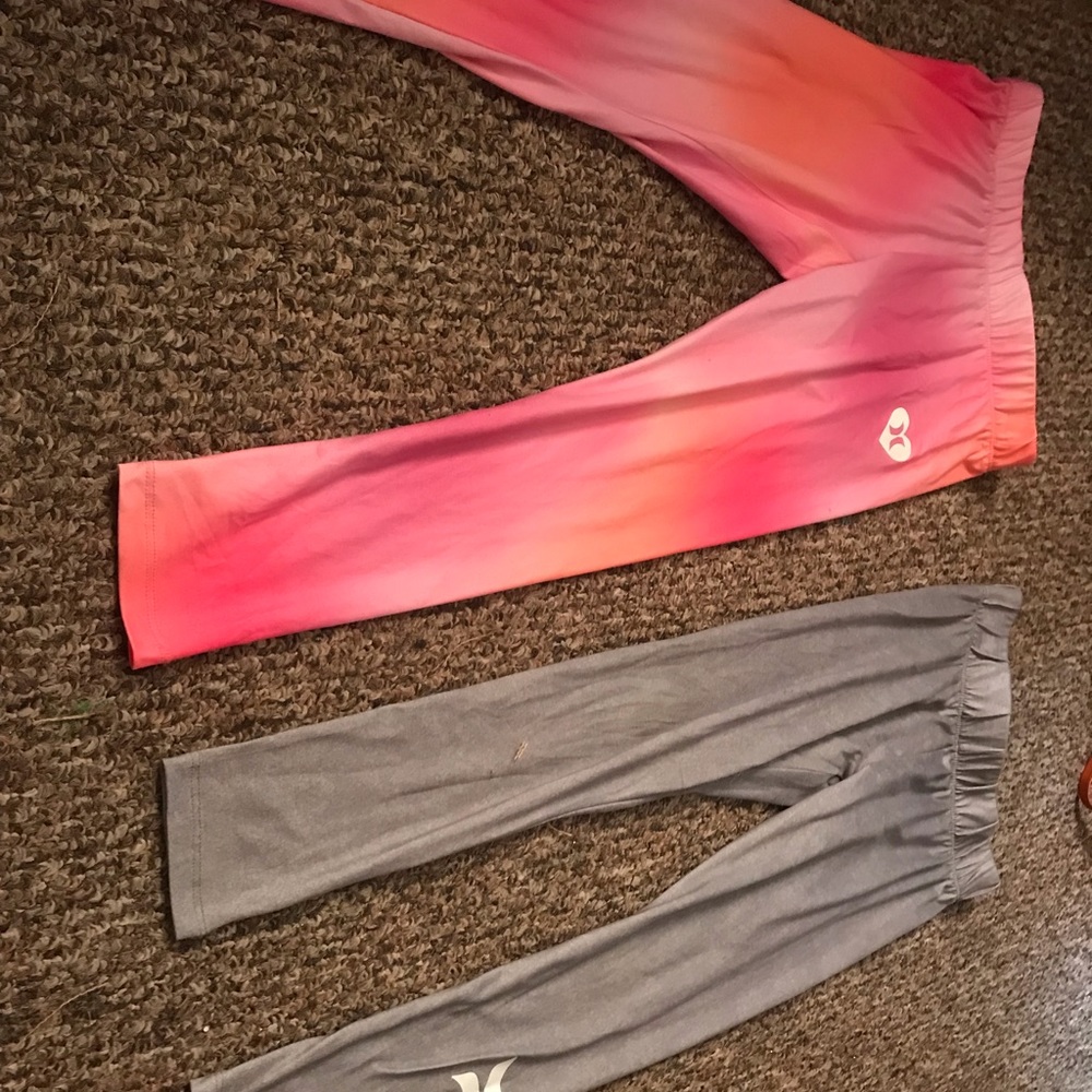 2 pairs Hurley pants girls sz 10-12 only worn once - like new ! Cute & comfy